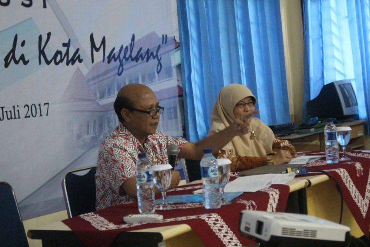 Drs.Sugiharto memberikan pemaparan reformasi birokrasi Kota Magelang