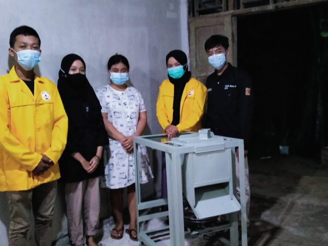 Mesin Perajang Ubi Jalar Karya Mahasiswa Teknik Mesin UNTIDAR  Bantu Produktivitas UMKM Berkah Tangkur Desa Menoreh Salaman
