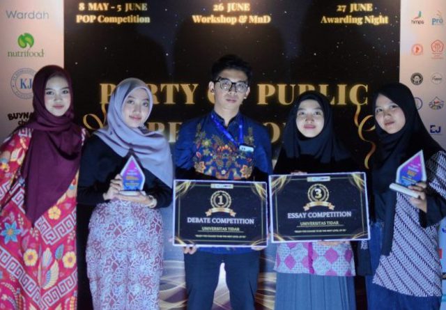 Kembali Cetak Prestasi, Mahasiswa Ilmu Komunikasi Fisipol UNTIDAR Juara 1 Lomba Debat dan Juara 3 Lomba Essay Tingkat Nasional