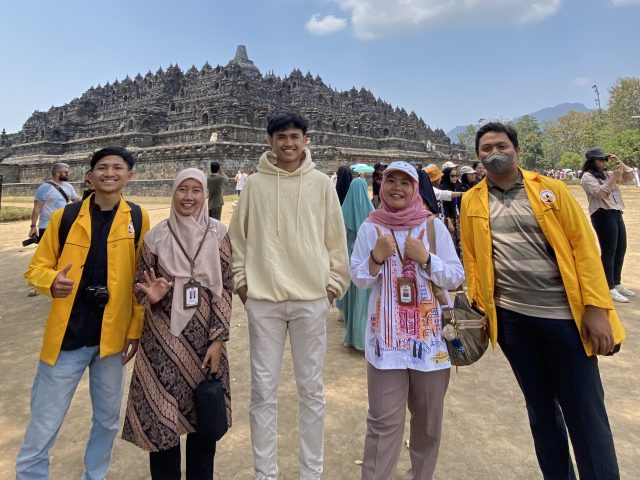 Kunjungi Borobudur, Mahasiswa PMM3 Untidar Perdalam Pengetahuan Budaya Nusantara